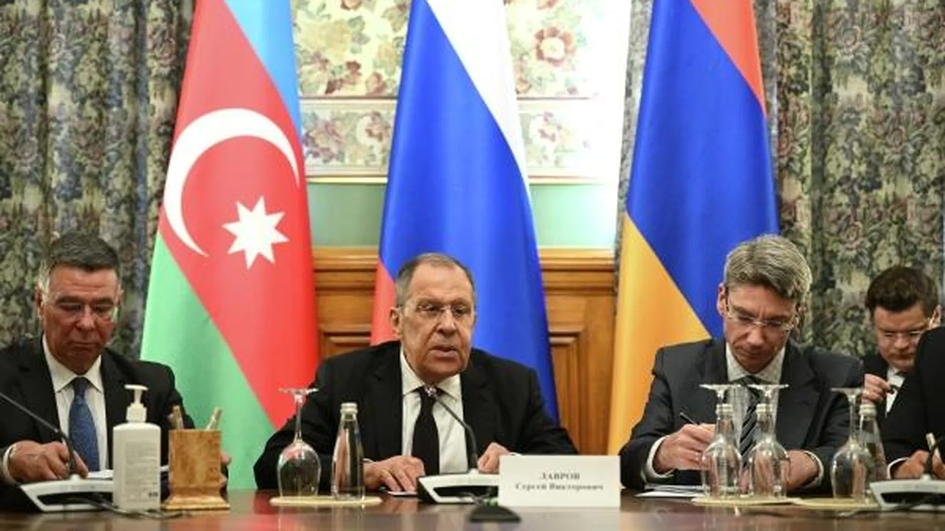 Лавров заявил, что власти Армении ведут себя не по-союзнически по отношению к России
