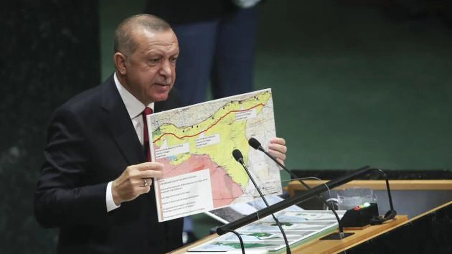 Курды стали головной болью Эрдогана. Турецкий лидер не готов обвинить США в кризисе