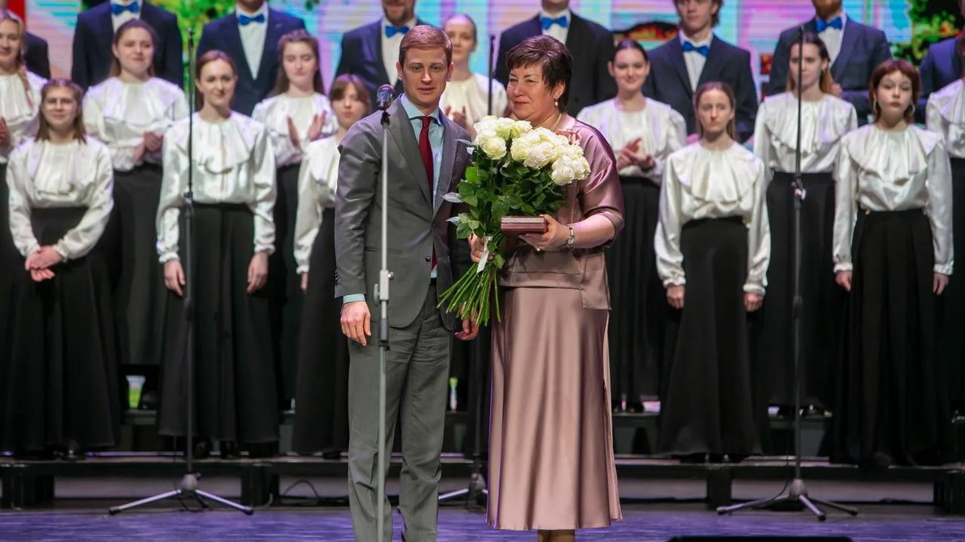 Коллектив 1-го Московского областного музыкального колледжа отметил 65-летие