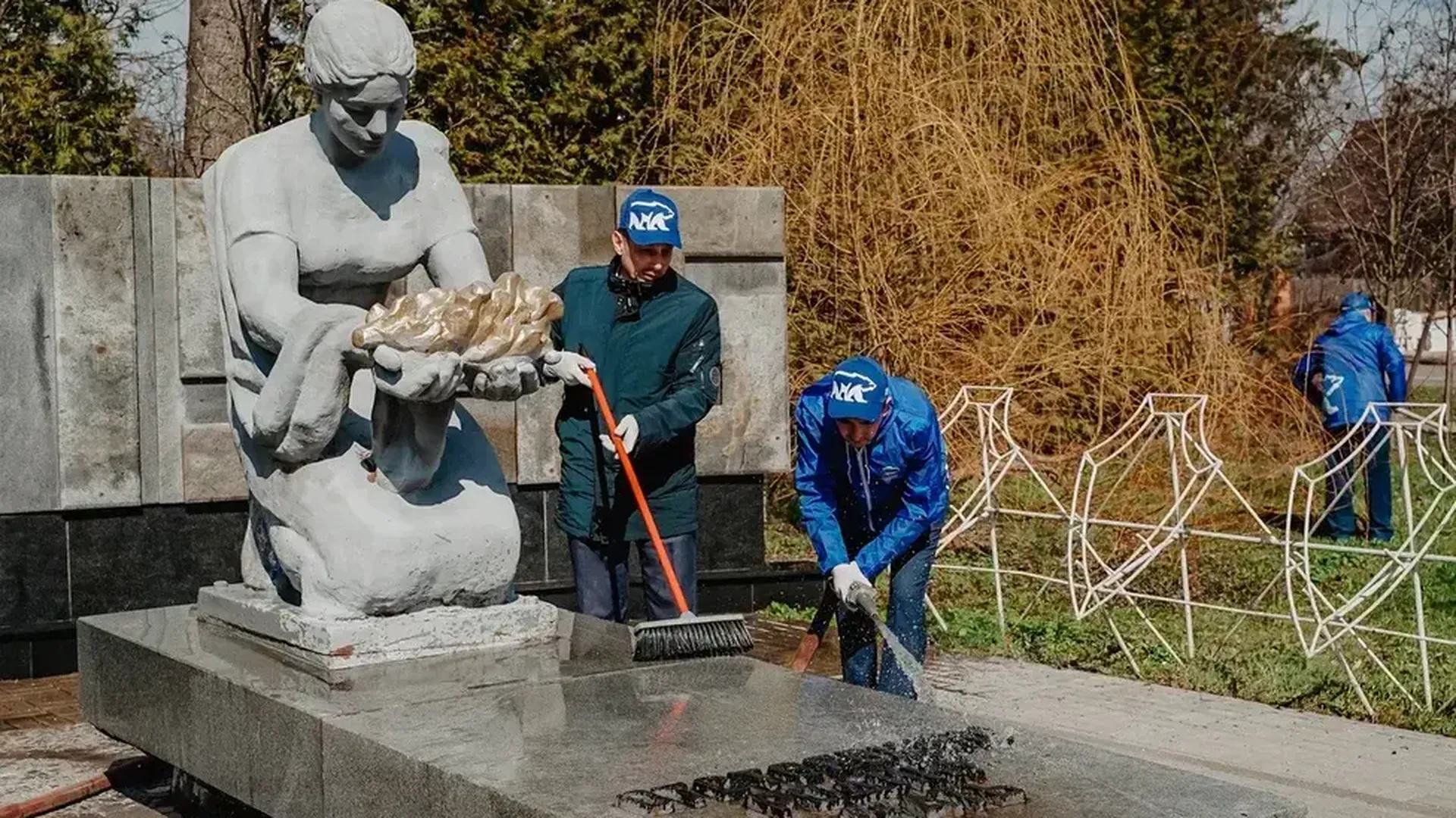 Более 3 тысяч военных памятников приведут в порядок к 9 Мая в Подмосковье
