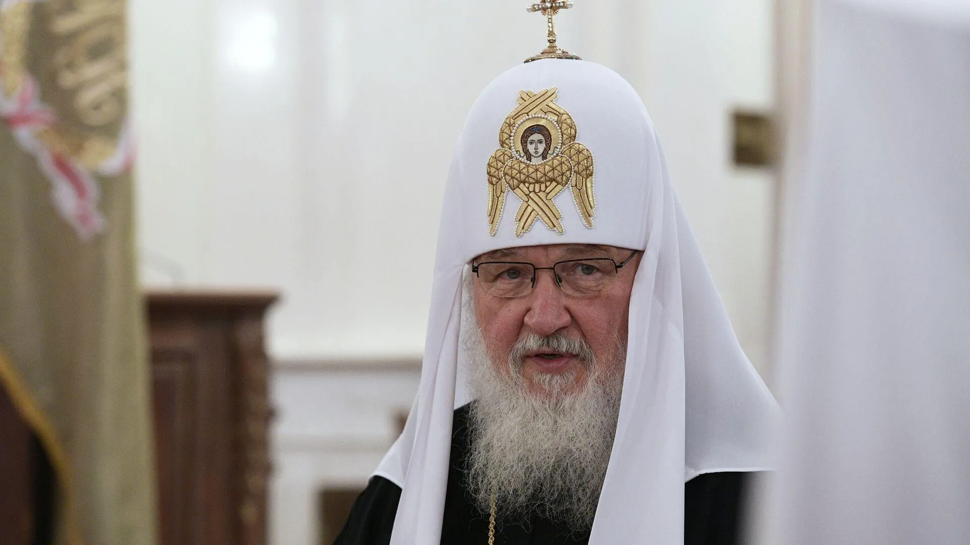 Патриарх Кирилл поздравил российских космонавтов с Рождеством