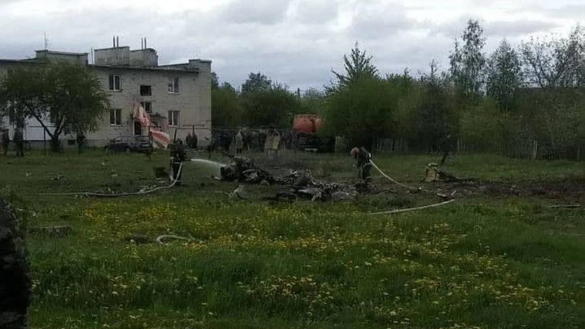 Минобороны Белоруссии рассказало о погибших при крушении самолета в Барановичах