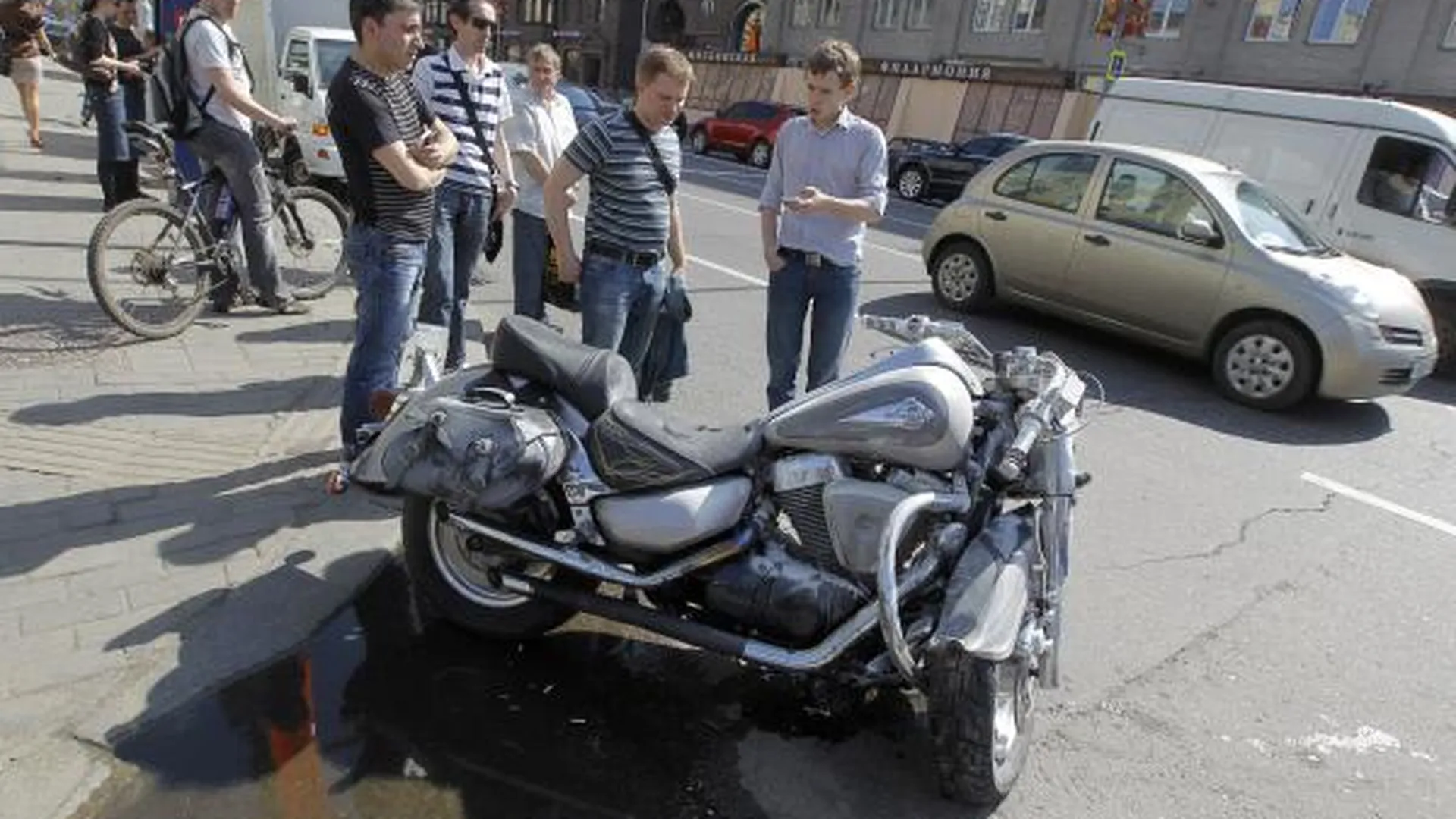 На юго-западе Москвы в ДТП погиб мотоциклист