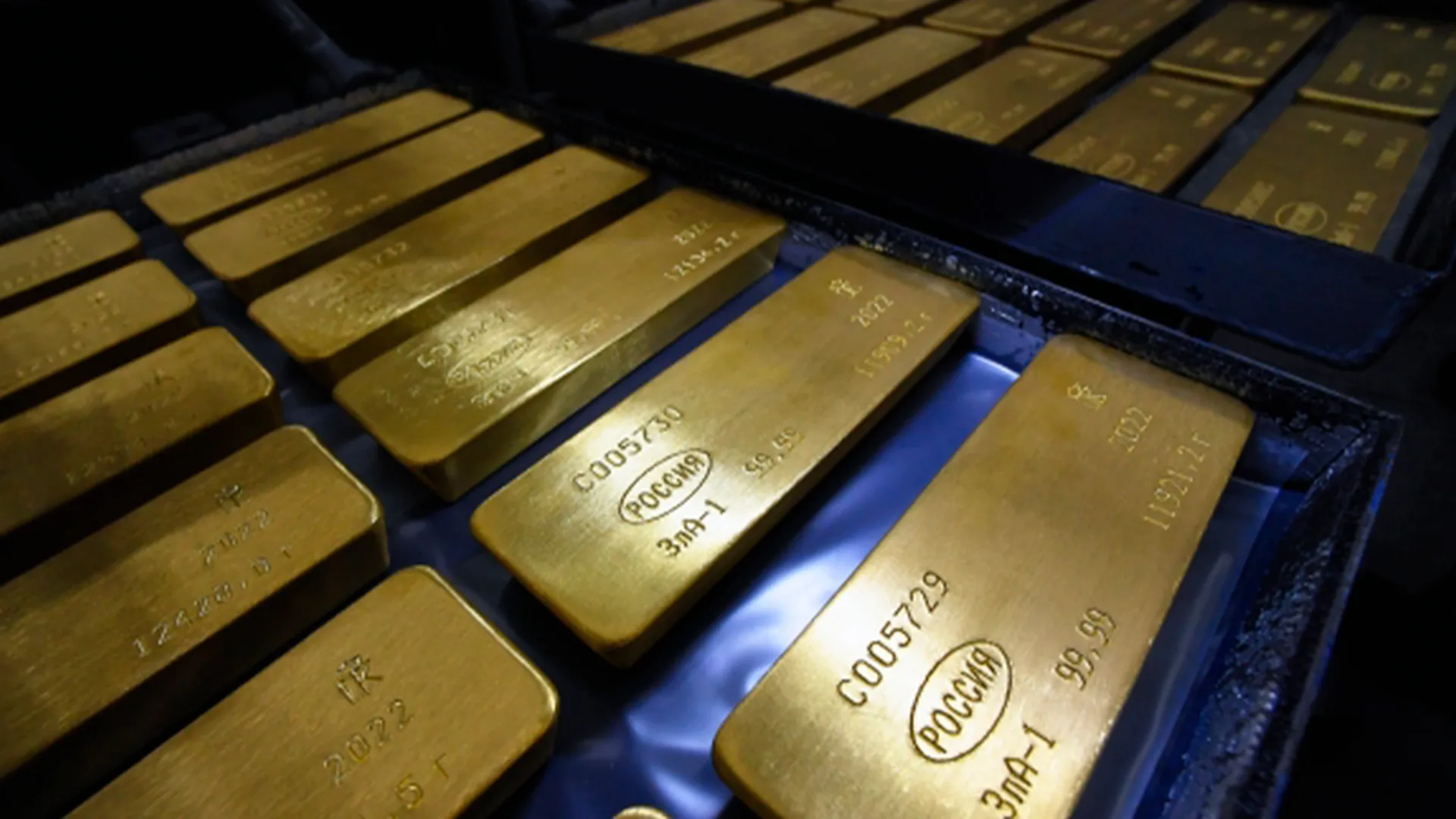 На что повлияет увеличение золотых запасов в России — разбор экономиста
