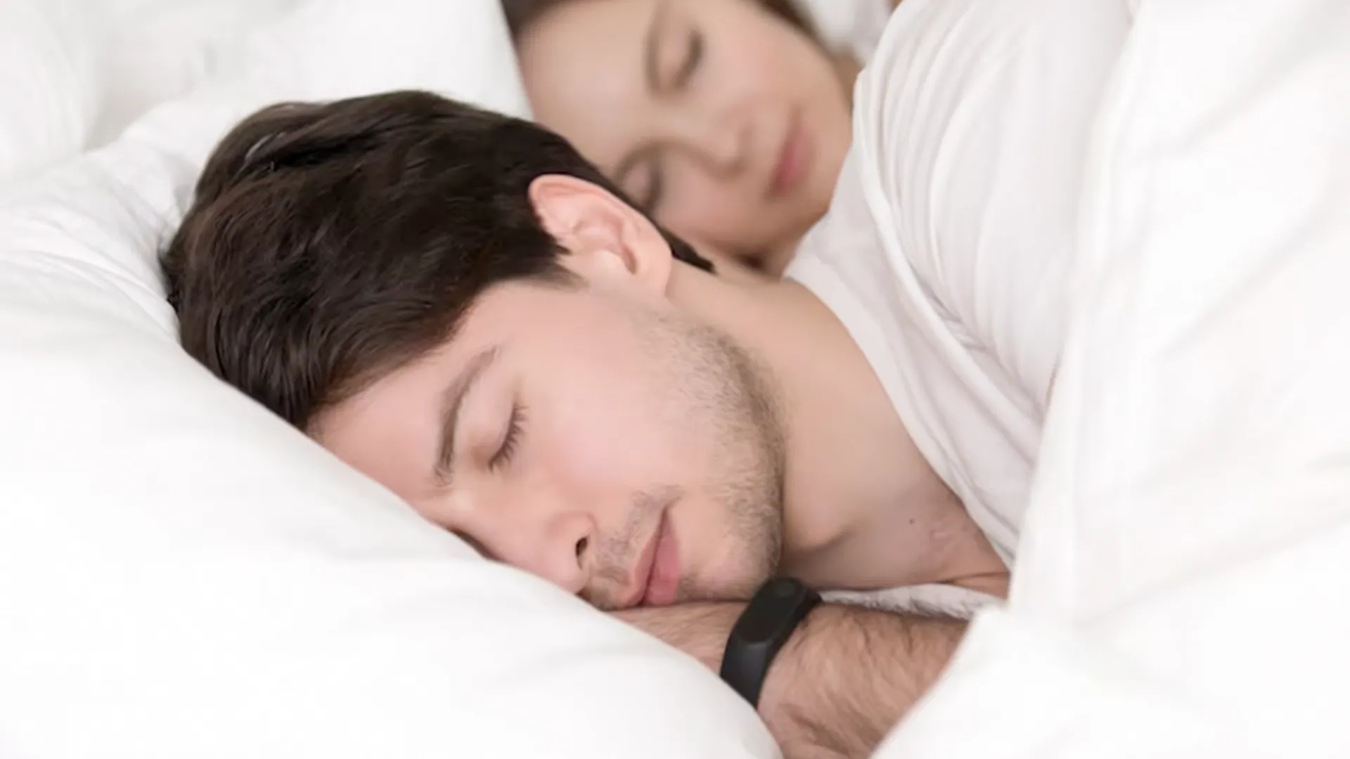 Можно ли партнерам спать в разных кроватях и не вредно ли это для отношений – разбор экспертов