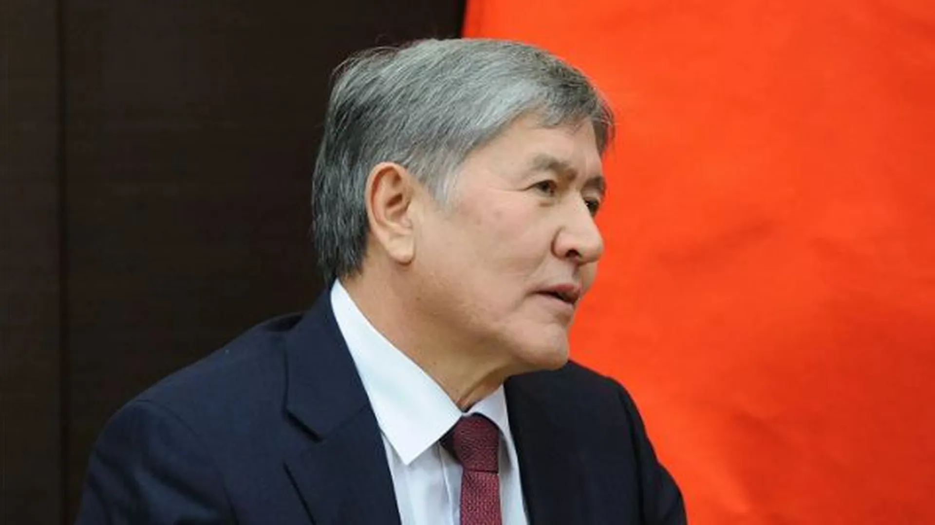 Экс-президент Киргизии Атамбаев начал голодовку из-за плохих условий в СИЗО
