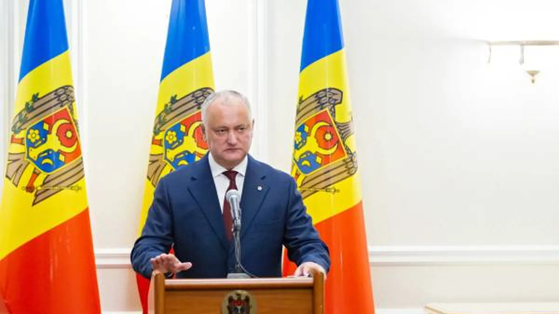 Президента Молдавии Санду обвинили в издевательствах над матерью экс-главы государства Додона