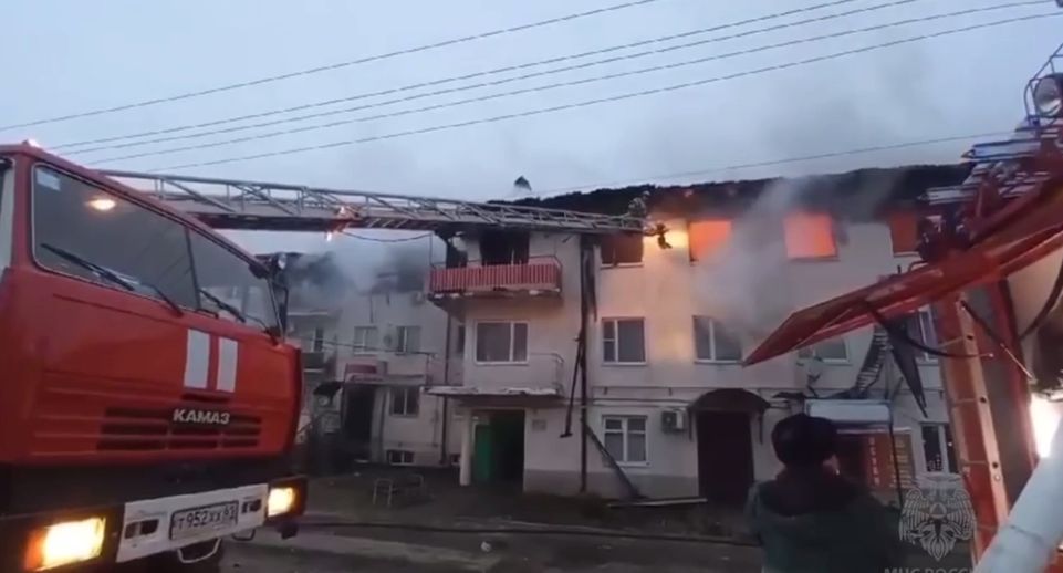 Огнеборцы локализовали пожар в жилом доме в Зернограде