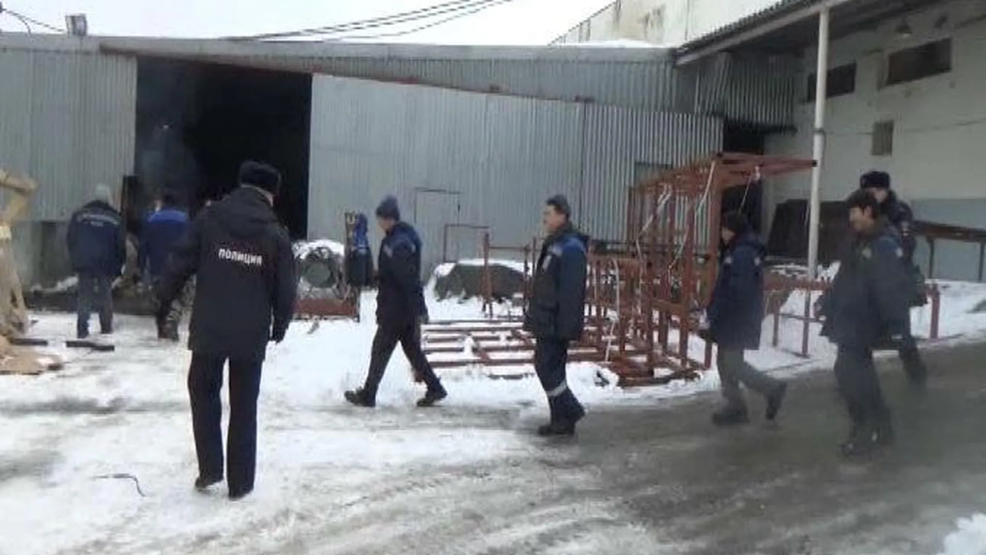 Почти полсотни нелегалов попали с производства окон в Ногинске в полицию 