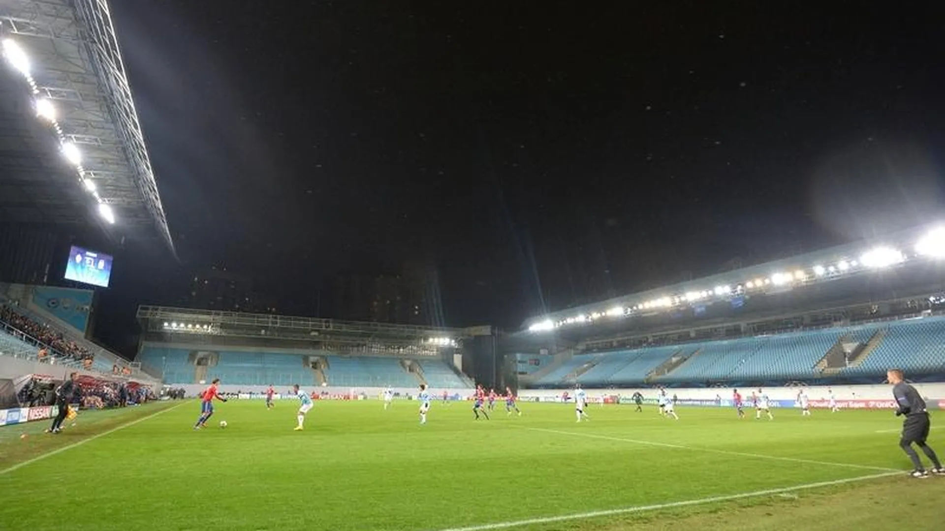 Сборная России по футболу опробует газон «Арены Химки» 