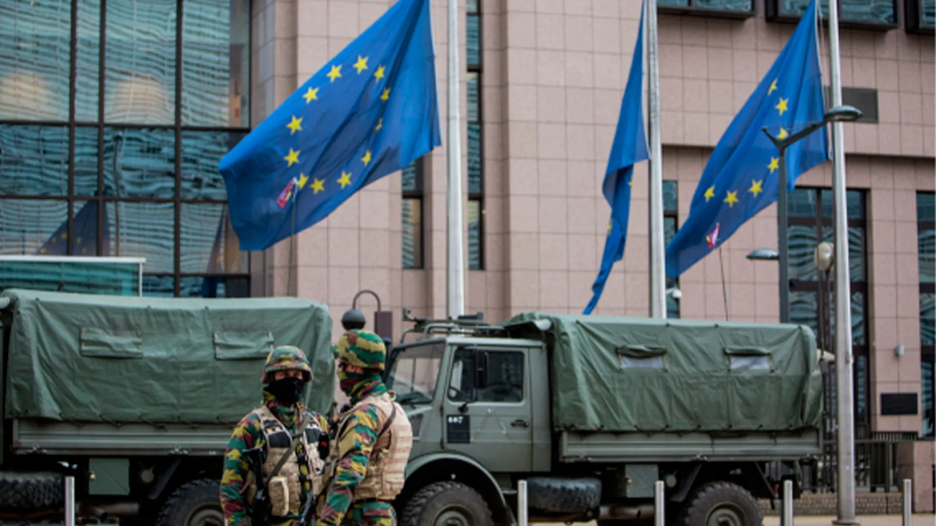 Военные эксперты высказались о возможном введении войск ЕС на Украину