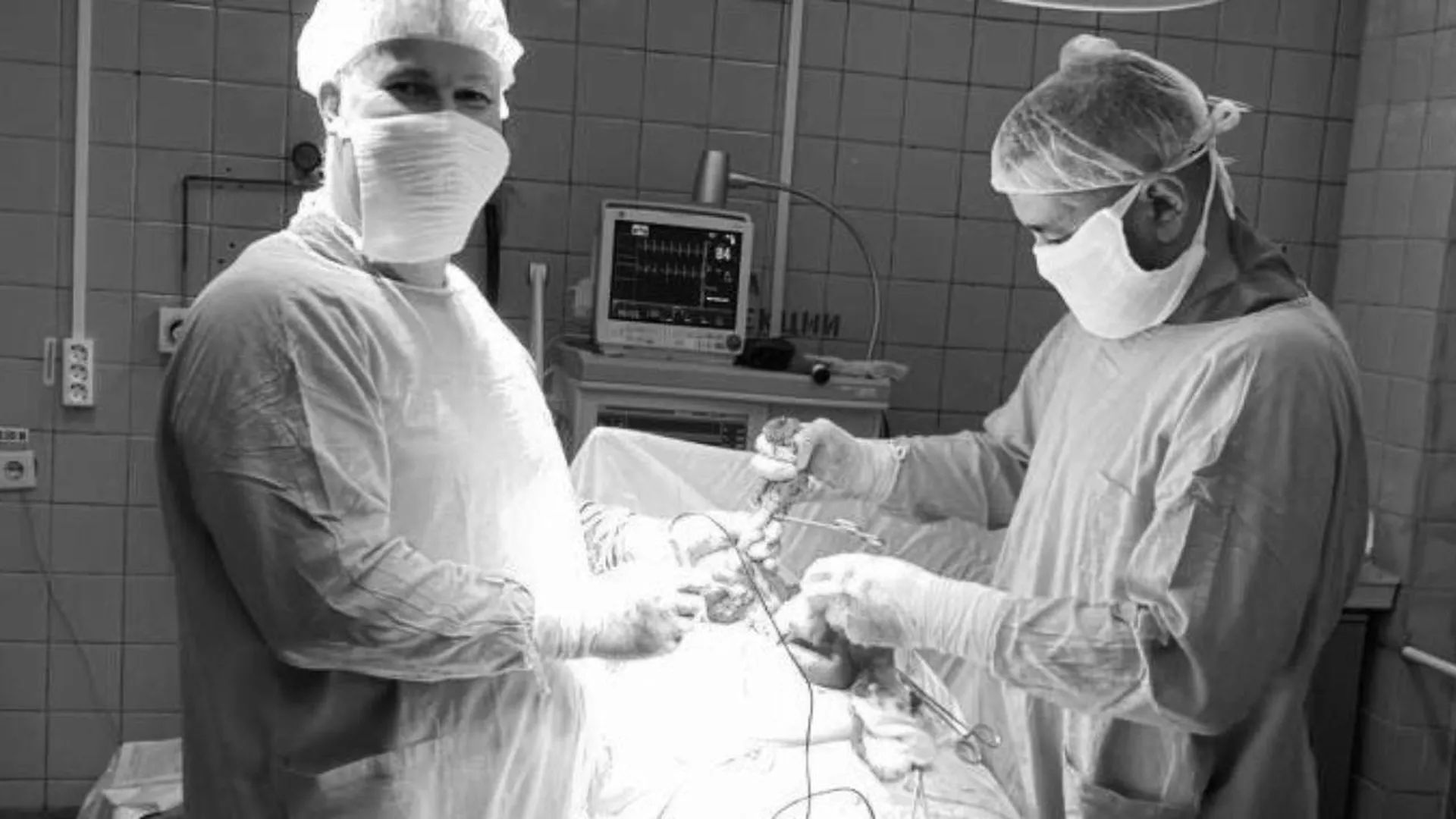 Достали из кишечника свиное ушко: Луховицкие хирурги прооперировали пожилую женщину