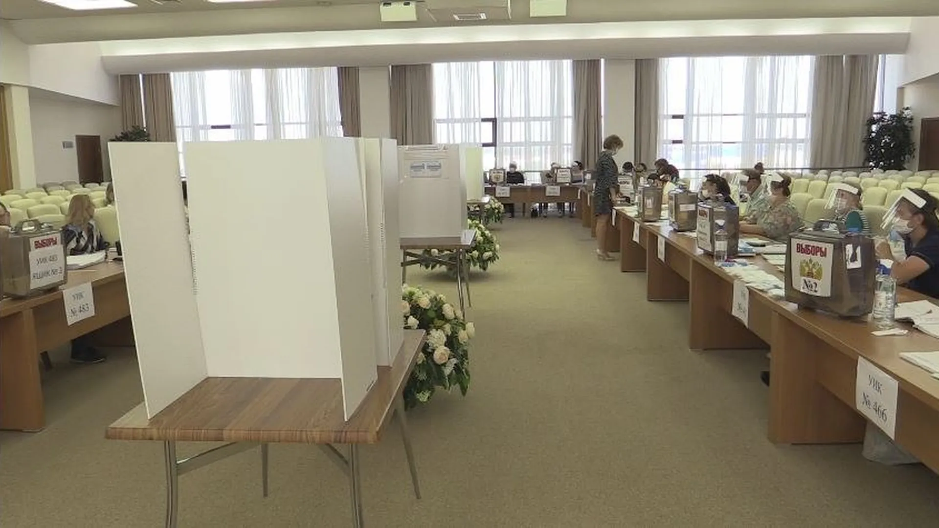 Сотрудники ОЭЗ «Дубна» проголосовали по поправкам в Конституцию на рабочем месте