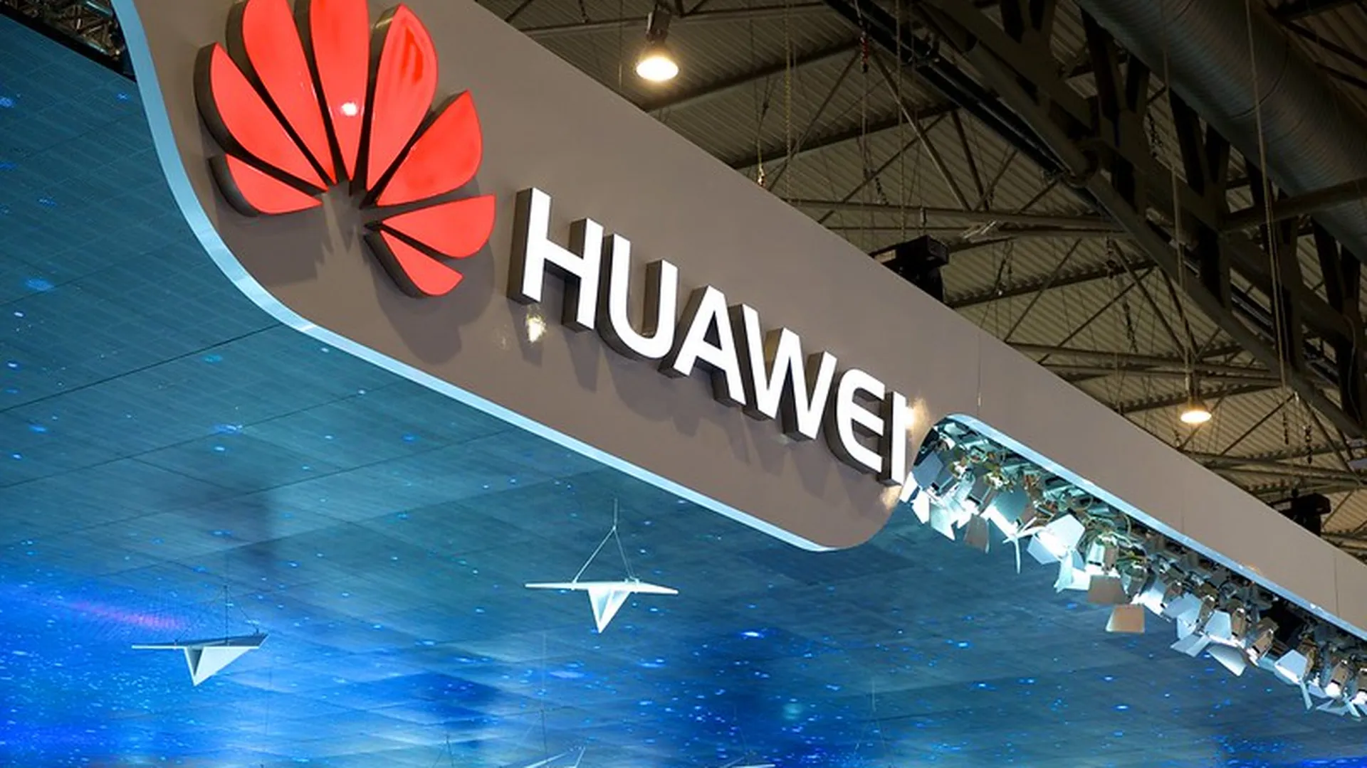 Власти США отсрочили ограничения Huawei