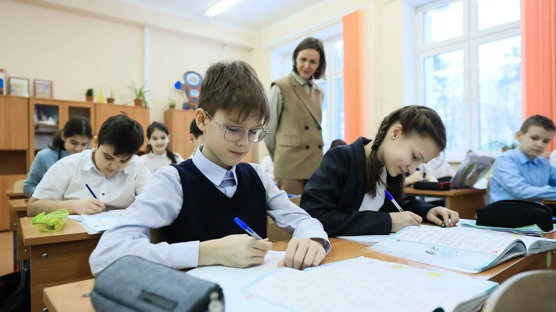 Более 2 тысяч учителей Подмосковья получили компенсации за аренду жилья в феврале
