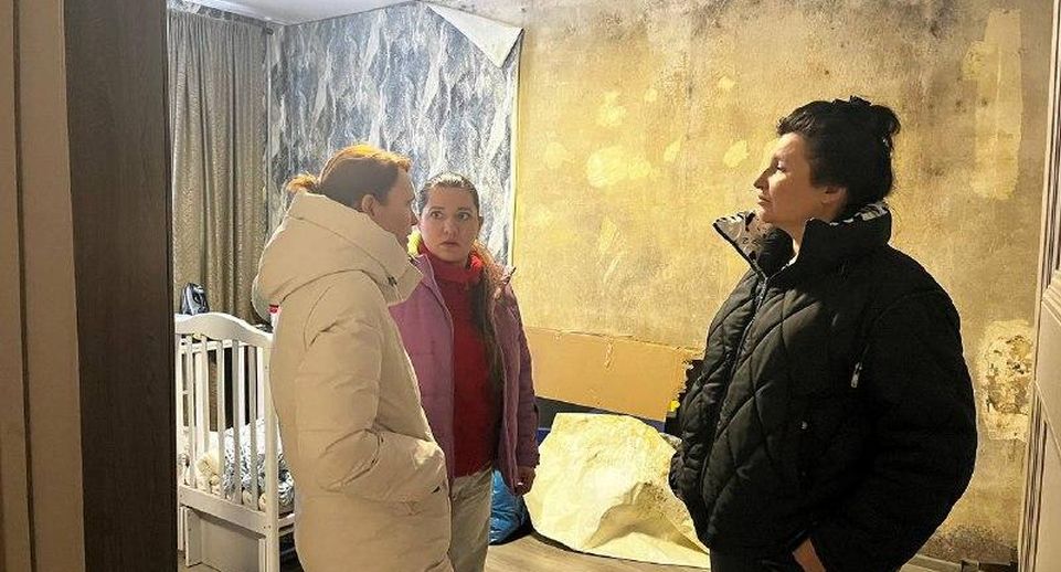 Жителям пострадавших от протечек квартир в Лобне помогут составить акты для УК