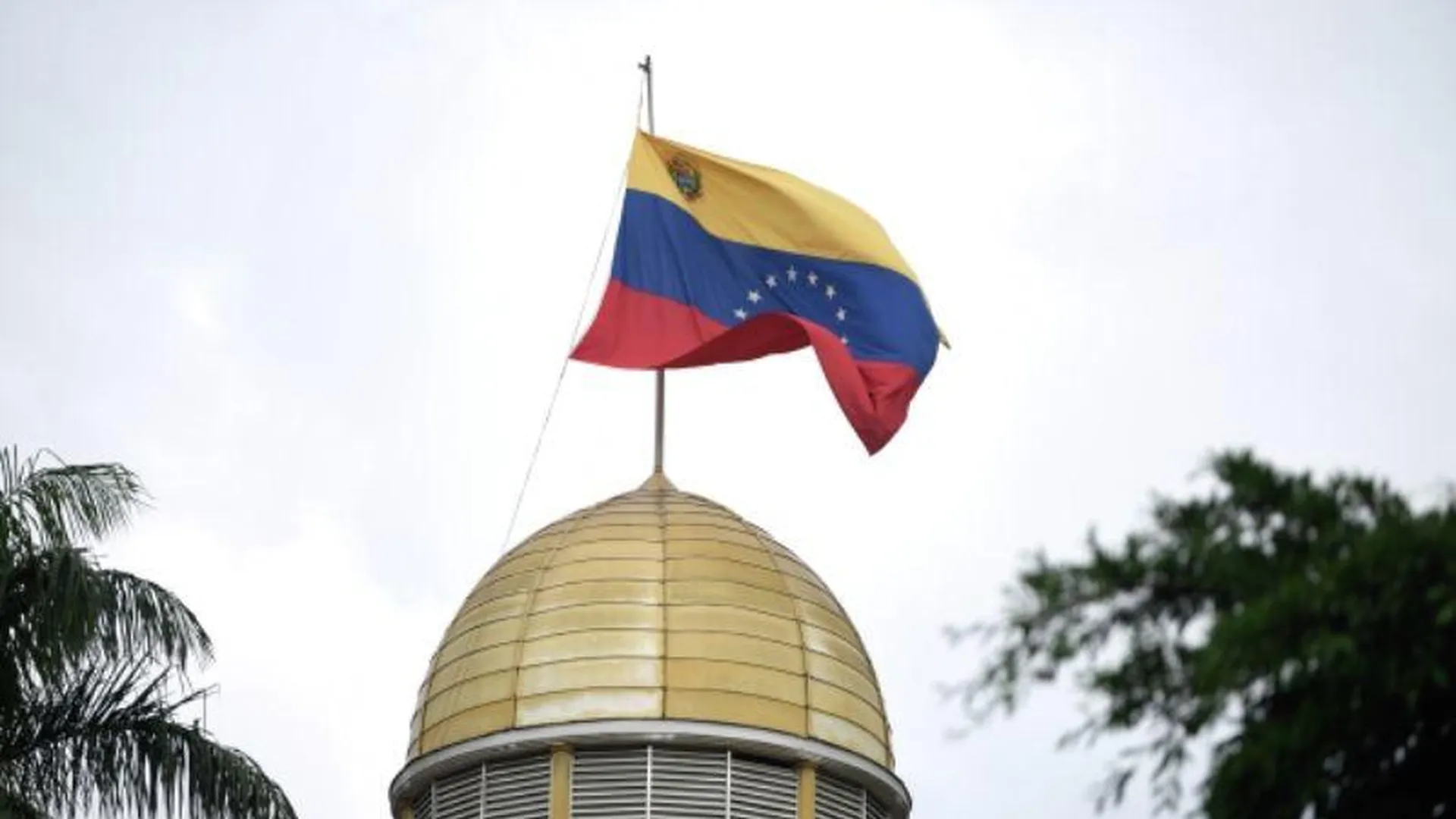 Вице-президент Венесуэлы назвал антироссийские санкции незаконными и нерациональными