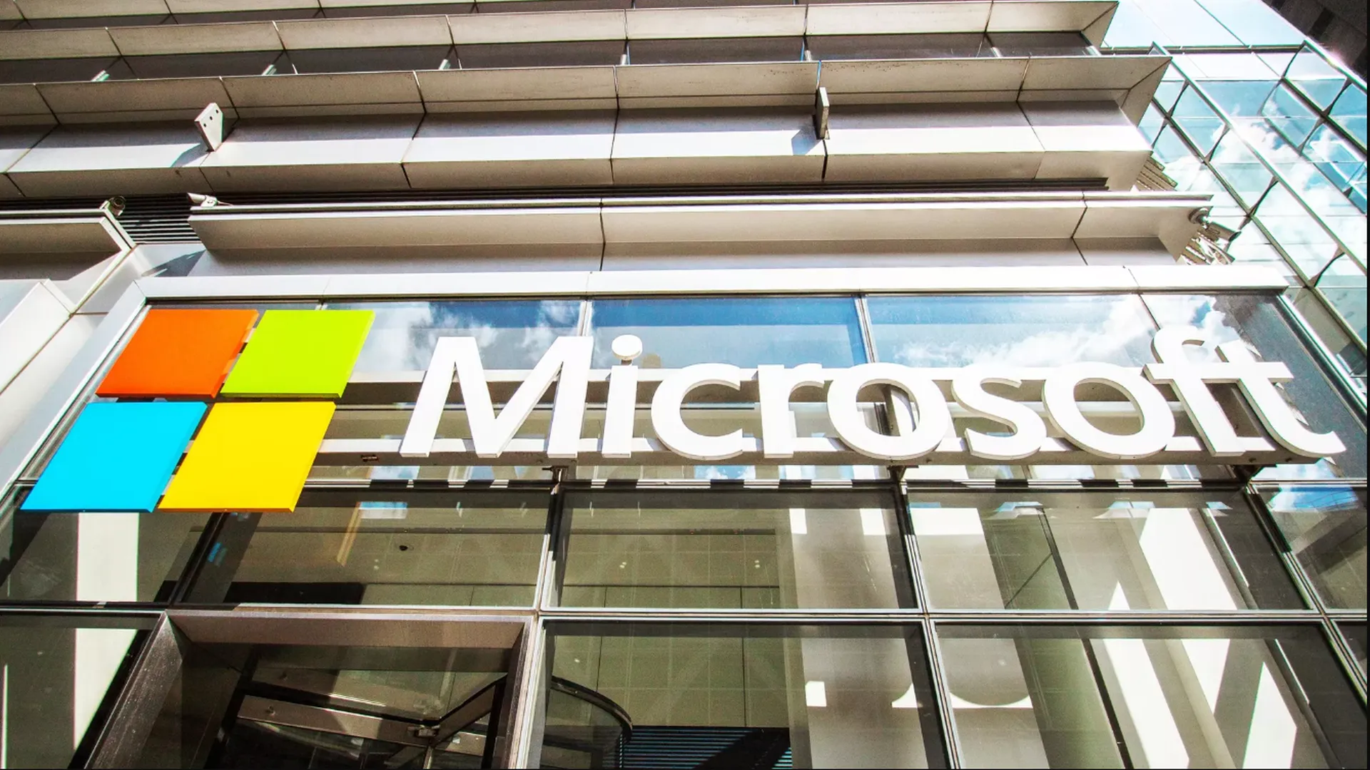 Microsoft захотела перенести сроки блокировки доступа к части сервисов