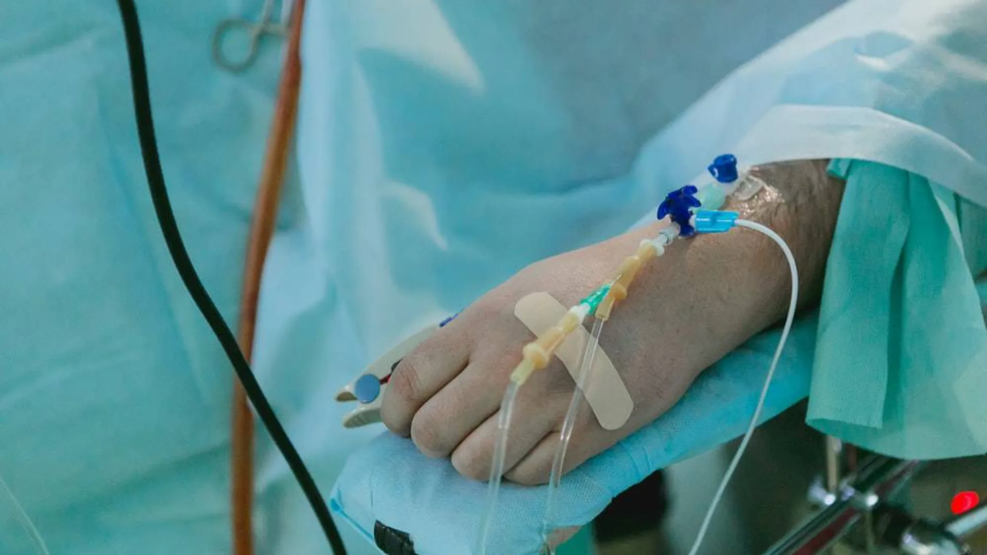 Названо число россиян в больницах после аварии в Анталье