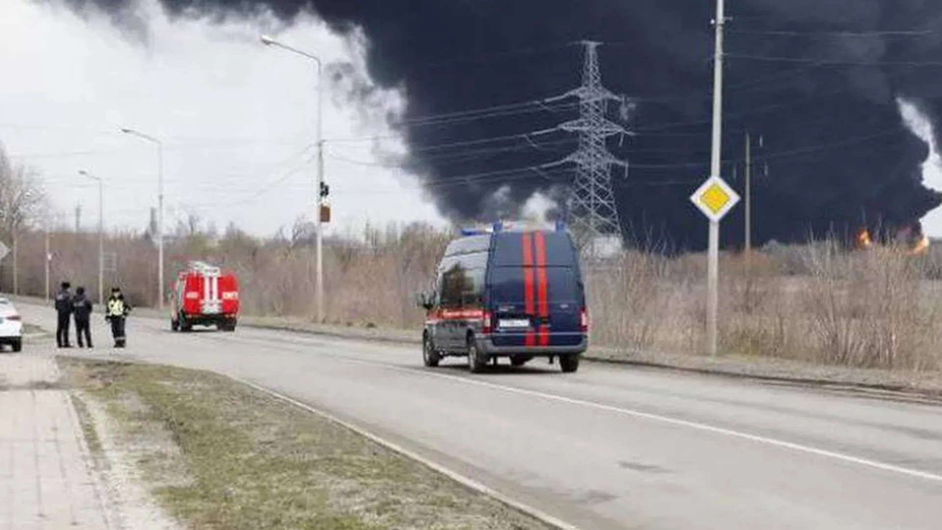 Пожар на белгородской нефтебазе после удара ВСУ потушили