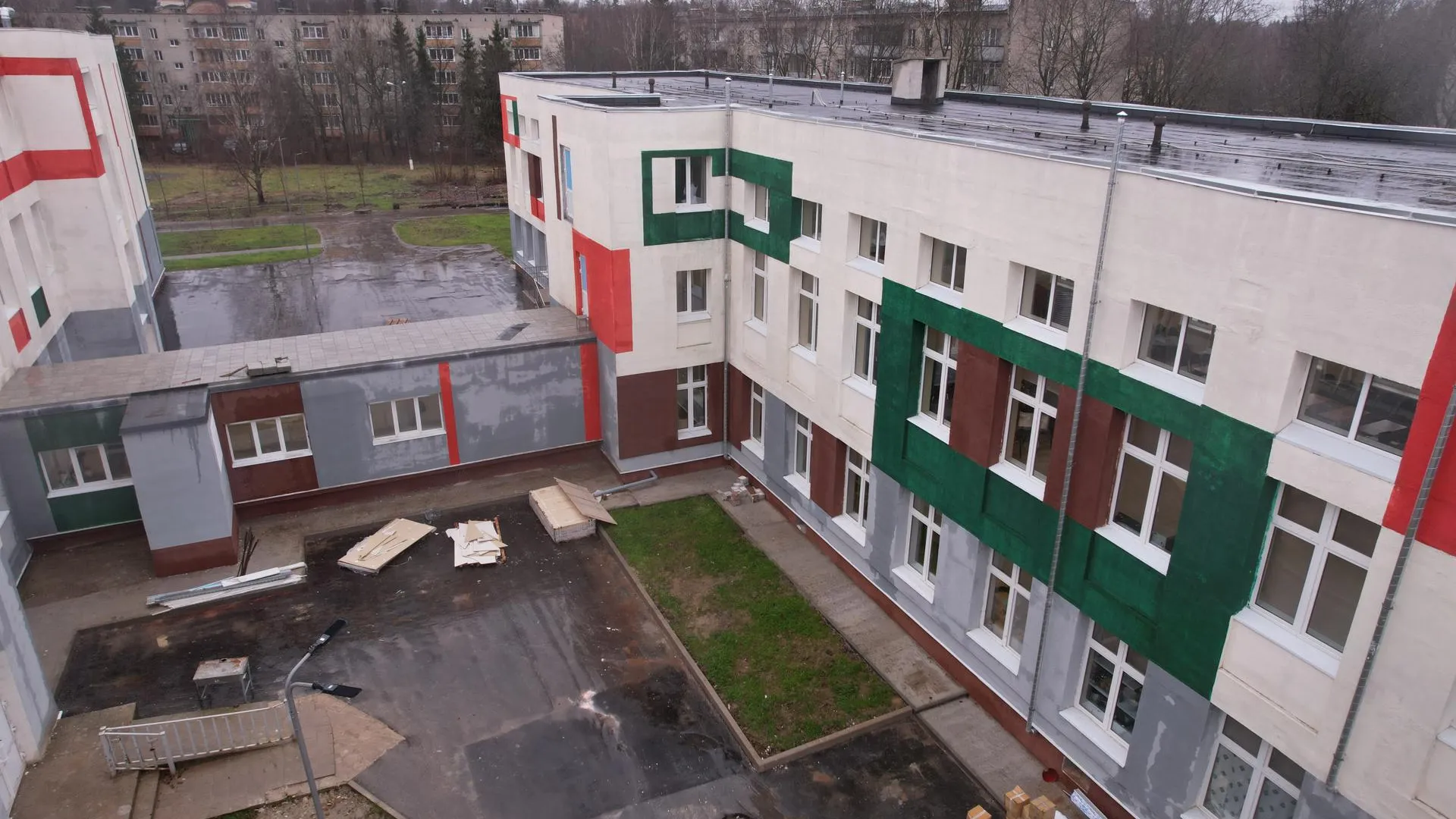 В Наро-Фоминском округе Подмосковья капитально оборудовали старую школу
