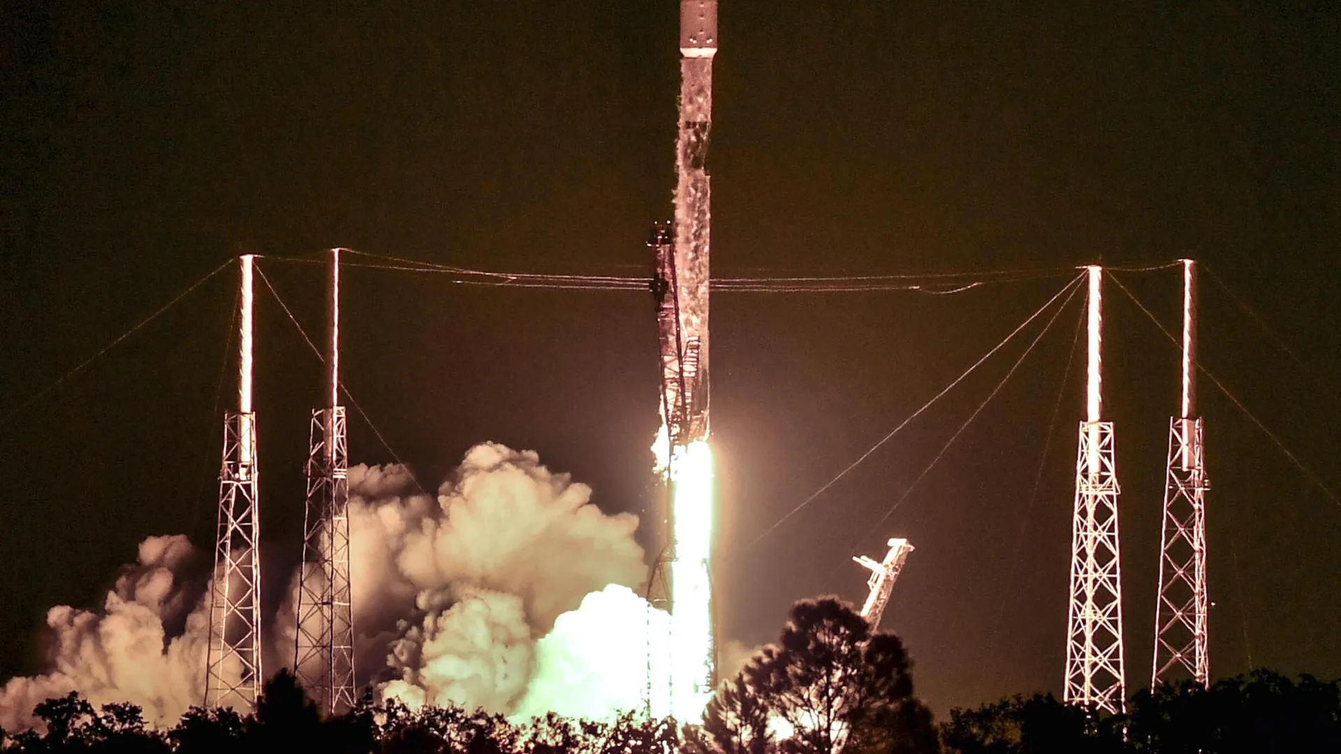 SpaceX поставила рекорд по числу пусков ракет