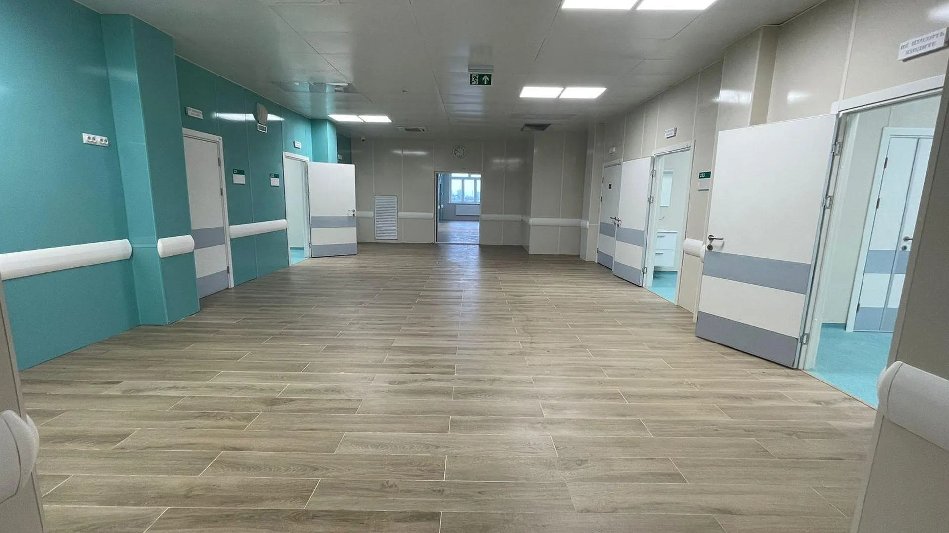 В подмосковном Серпухове завершается строительство многопрофильной поликлиники