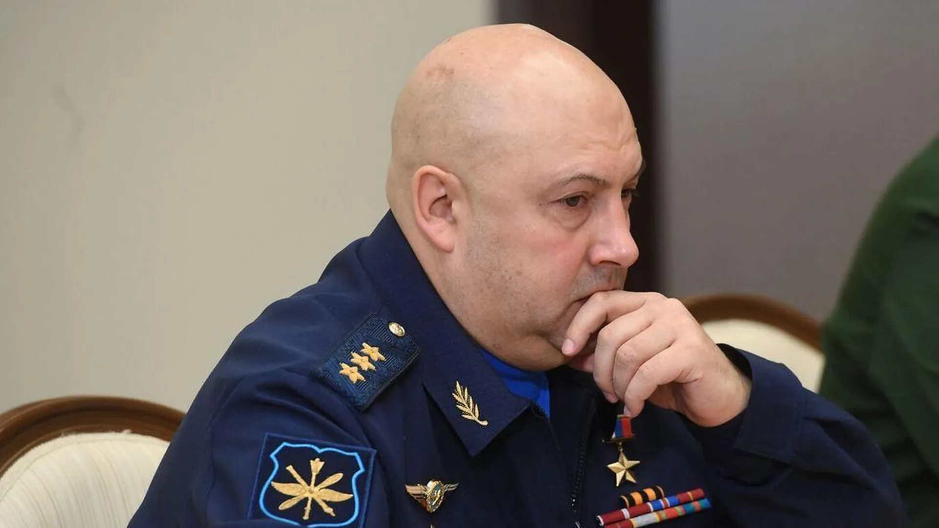 Слухи о нахождении Суровикина в СИЗО «Лефортово» опровергли в ОНК