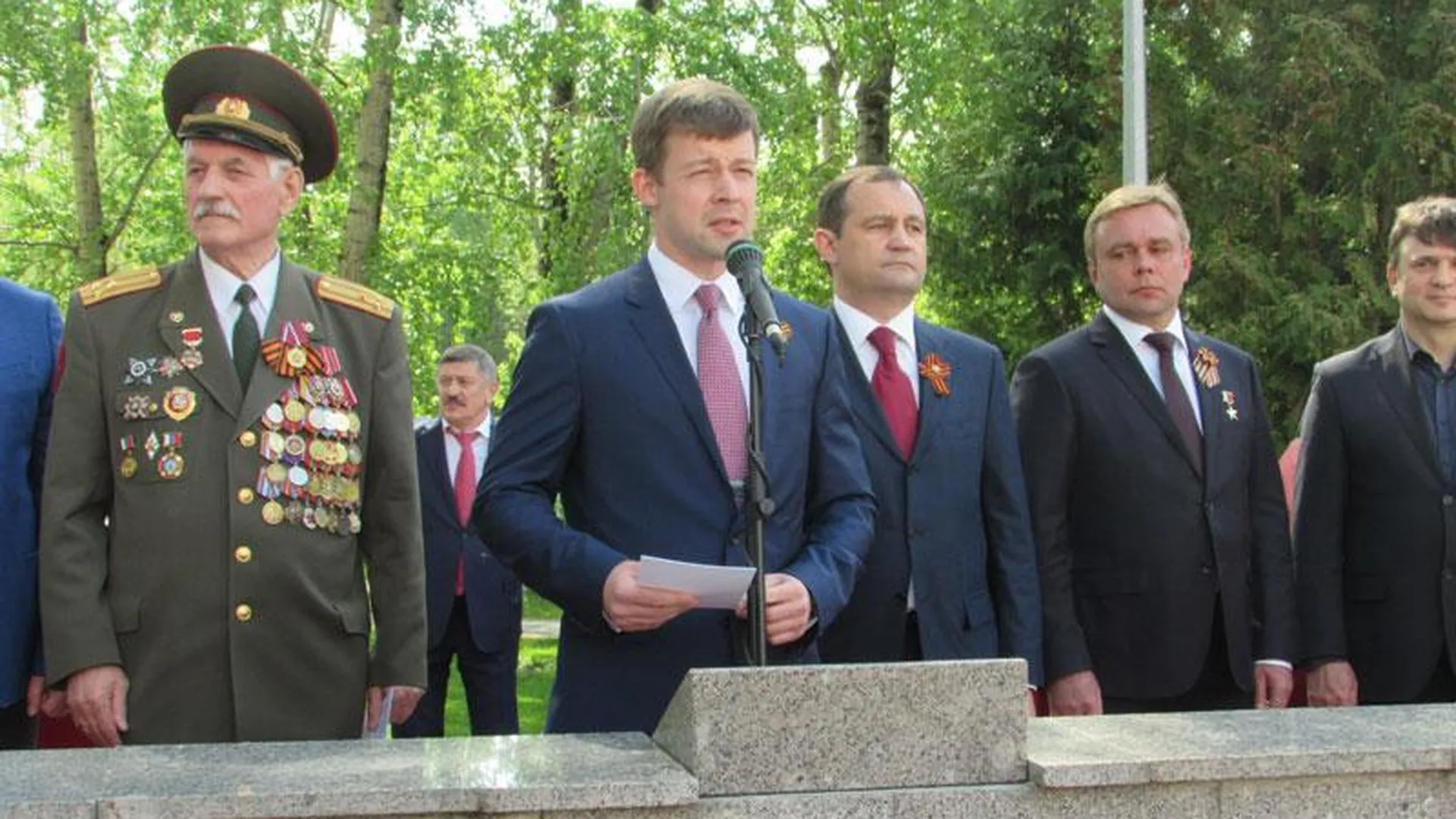 Брынцалов, Сураев и Юров поздравили ветеранов с Днем Победы в Реутове