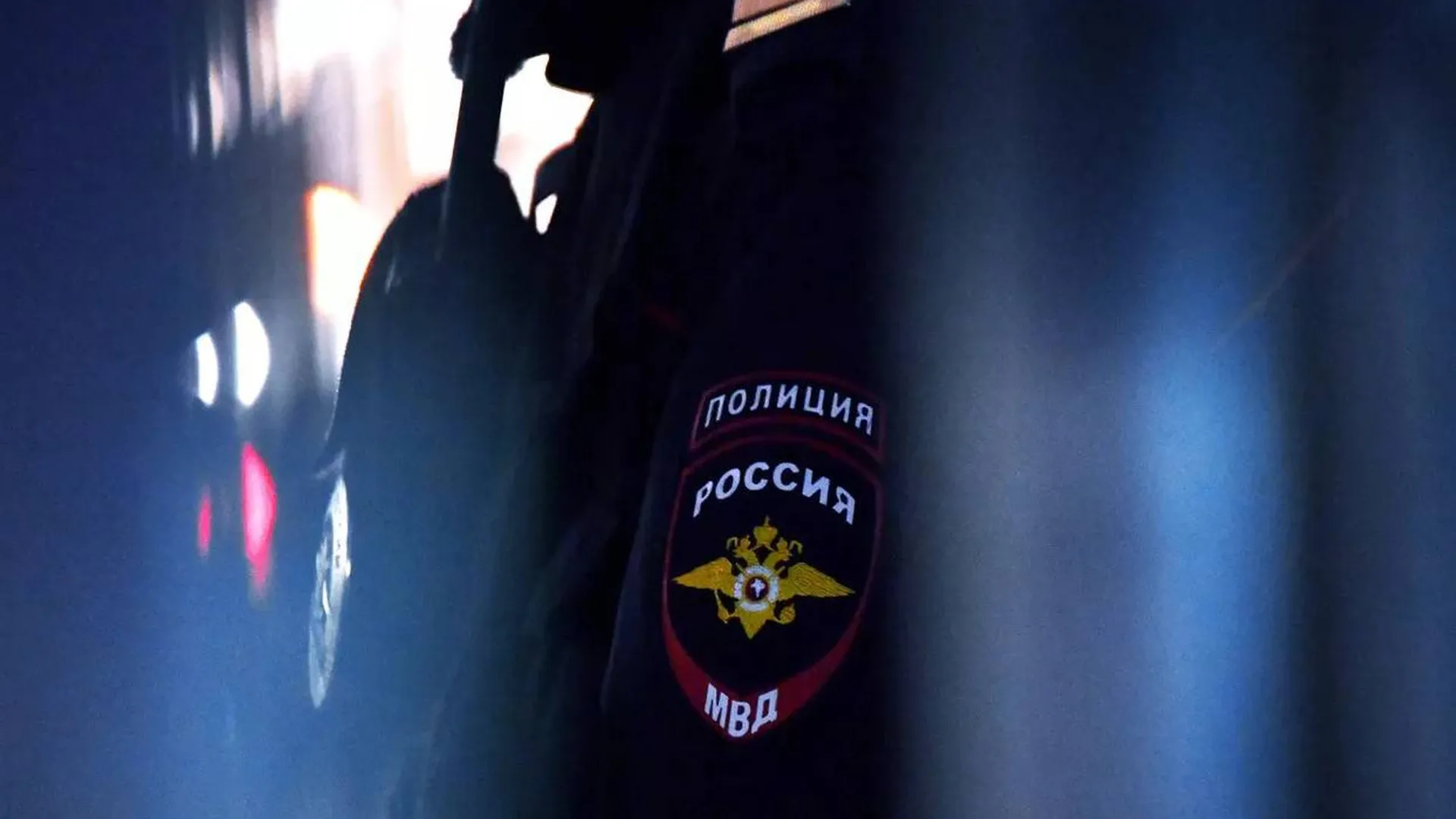 Подозреваемый в убийстве семьи в Новошахтинске скрылся с оружием