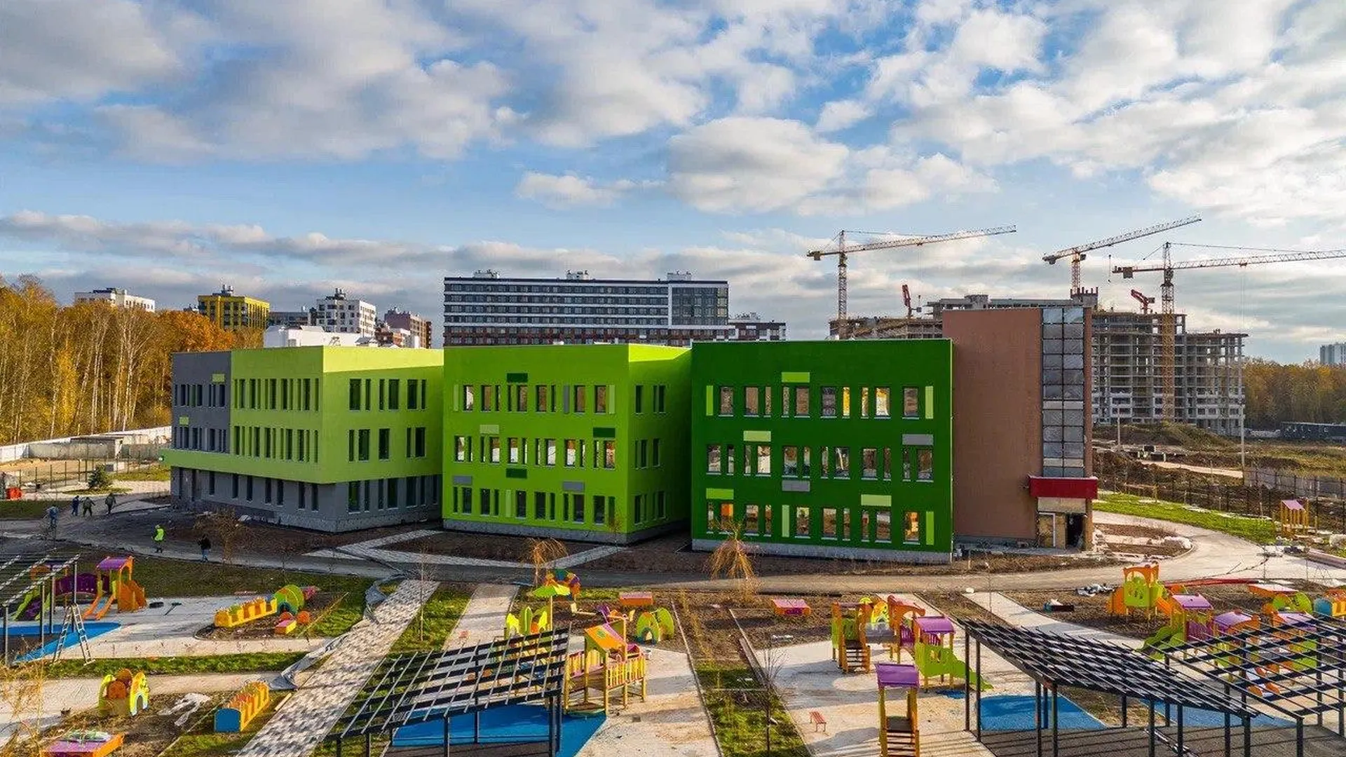 В новом жилом комплексе подмосковного Красногорска строят детский сад
