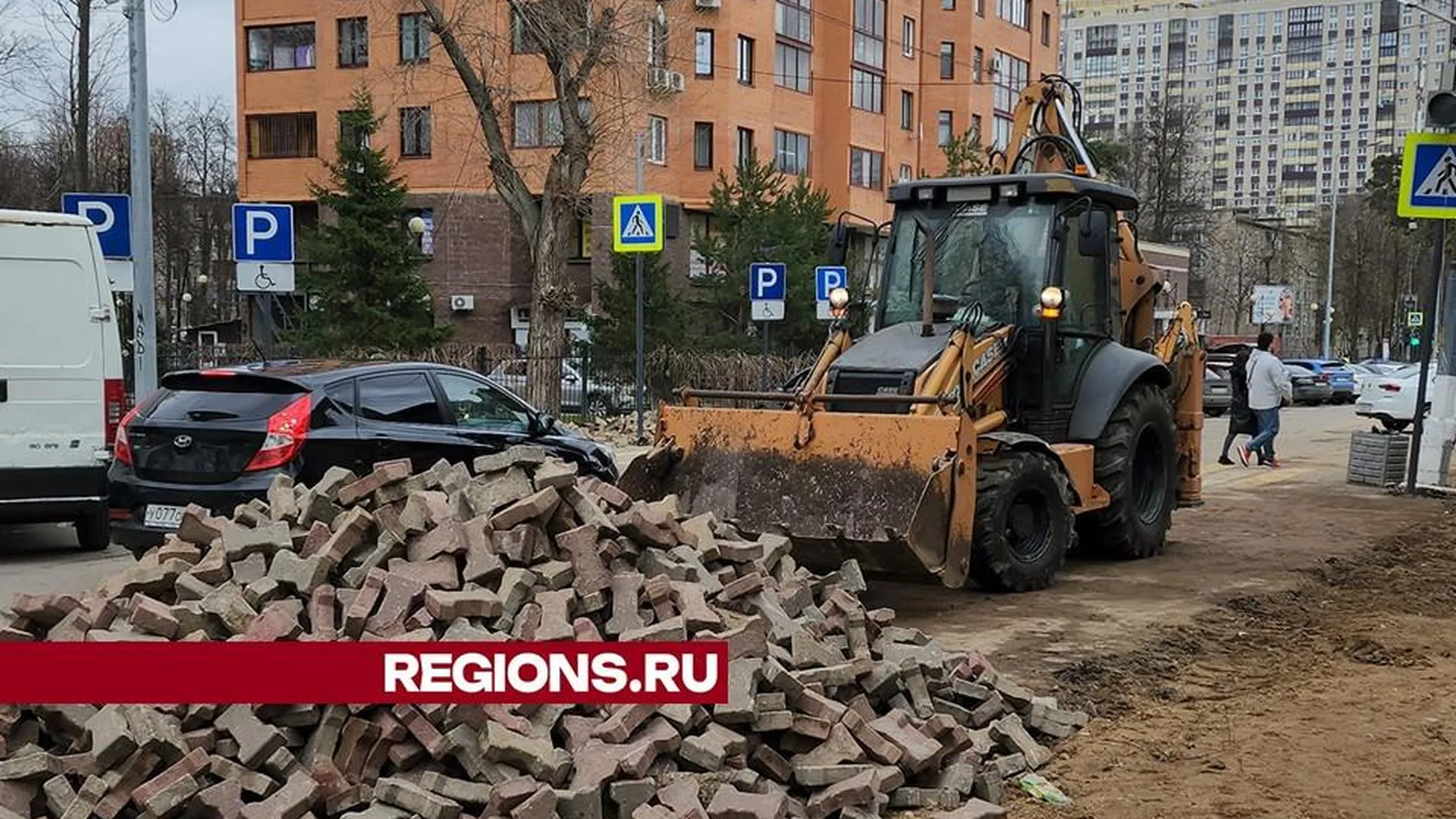В Городском округе Пушкинский активно ремонтируют дорожные покрытия и тротуары