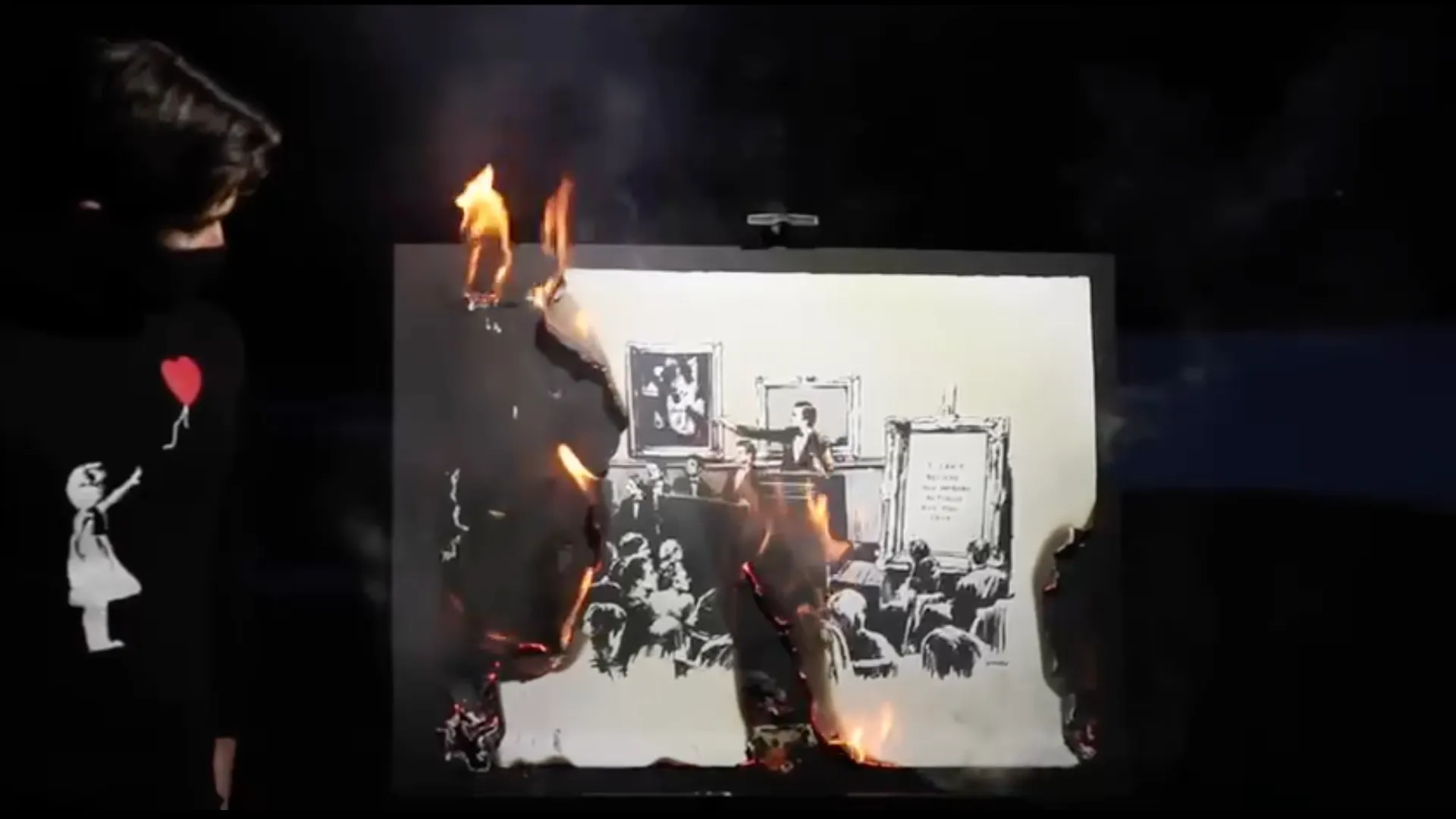 Картину Бэнкси сожгли в прямом эфире. Видео