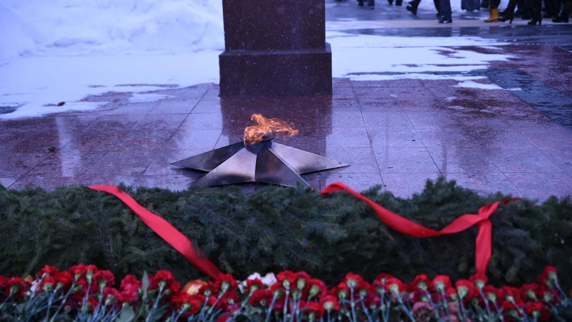 Возложение цветов в честь годовщины победы в Сталинградской битве прошло в Бронницах